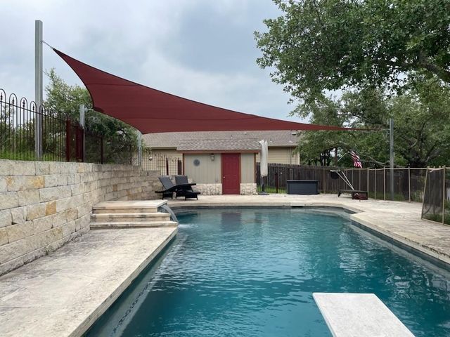 1005 Canyonwood DR, Dripping Springs, TX 78620