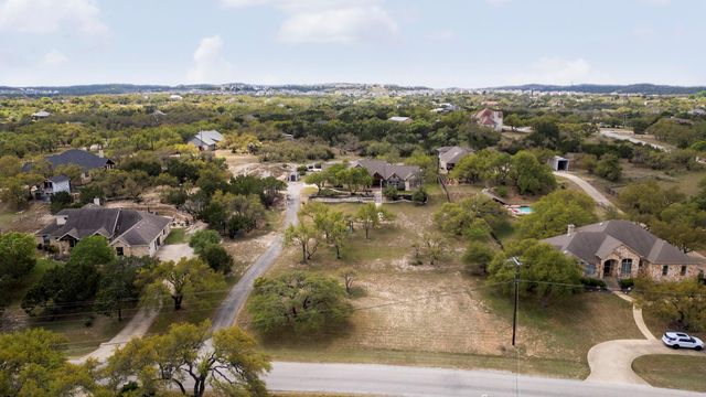 1005 Canyonwood DR, Dripping Springs, TX 78620