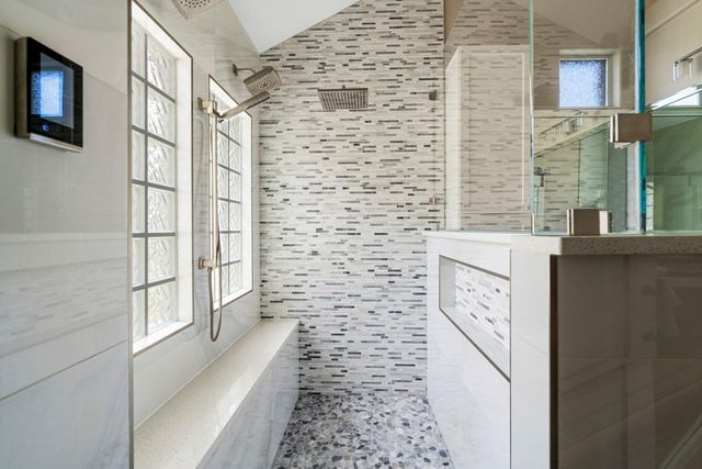 1005 Canyonwood DR, Dripping Springs, TX 78620