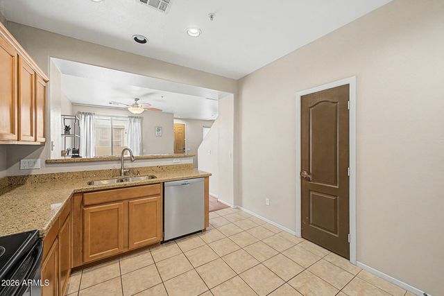1225 N 36TH Street 1140, Phoenix, AZ 85008