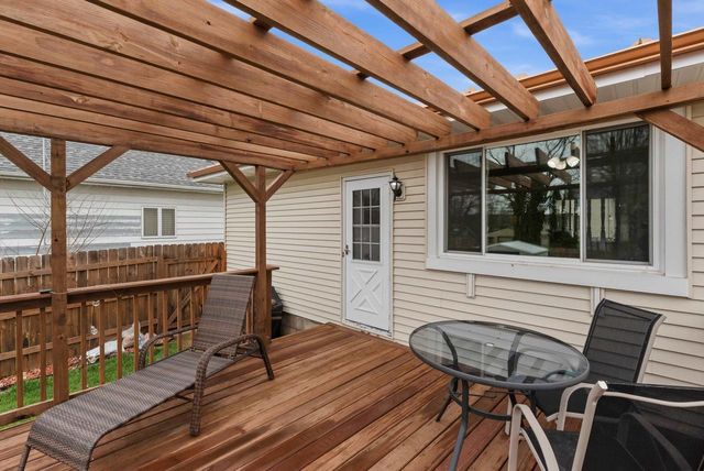 127 E Davis Street, Beaver Dam, WI 53916