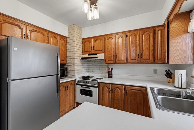 127 E Davis Street, Beaver Dam, WI 53916