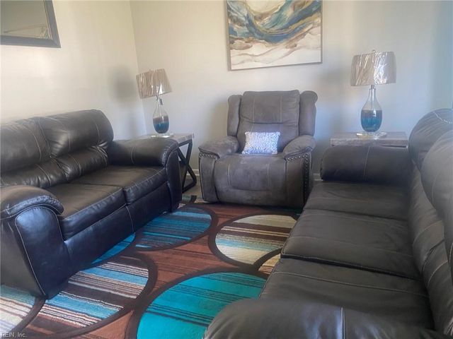 17 Janet DR, Hampton, VA 23661