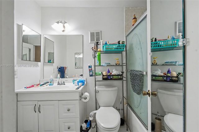 8380 Lagos De Campo Blvd 307, Tamarac, FL 33321