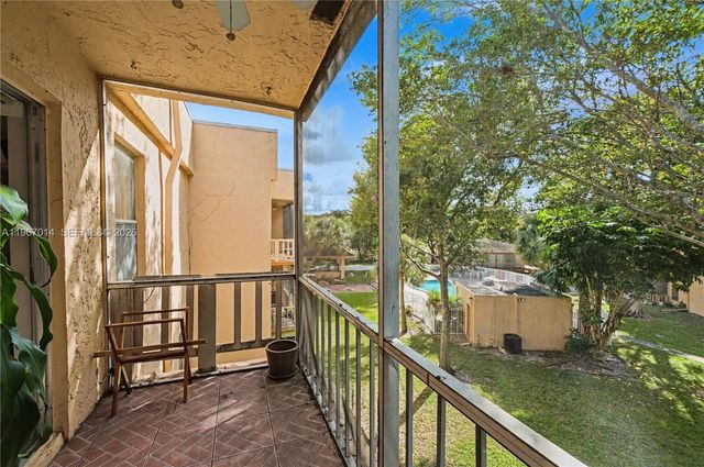 8380 Lagos De Campo Blvd 307, Tamarac, FL 33321