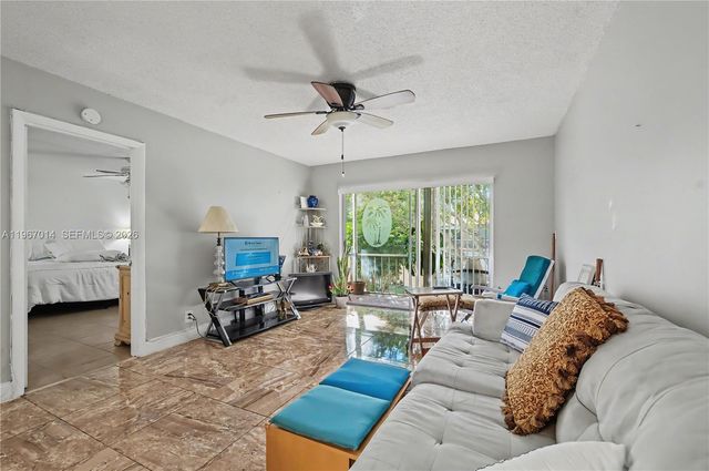 8380 Lagos De Campo Blvd 307, Tamarac, FL 33321