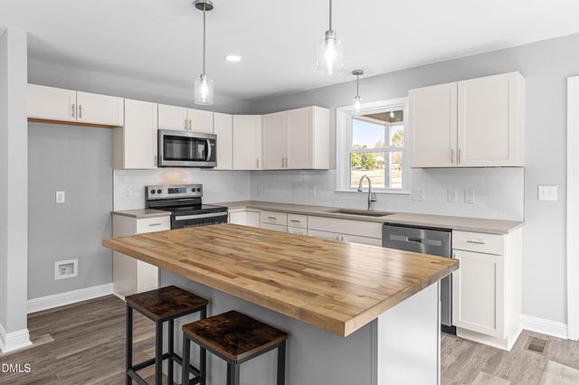 2005 Tanglewood Drive, Clayton, NC 27520