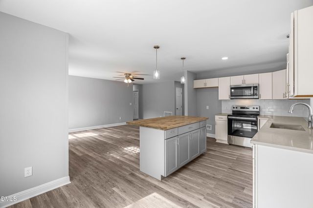 2005 Tanglewood Drive, Clayton, NC 27520