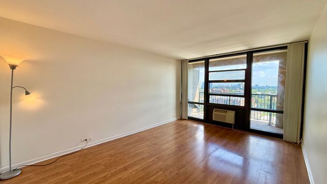 3001 S Michigan Avenue 1303, Chicago, IL 60616