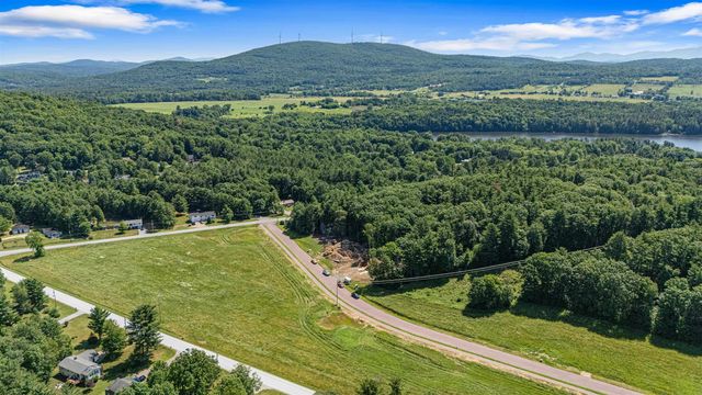 66 Rosewood Lane, Milton, VT 05468