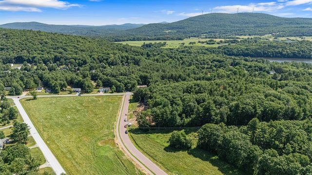 66 Rosewood Lane, Milton, VT 05468