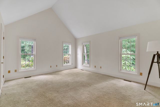 19 Whitehall Lane, Groton, CT 06355