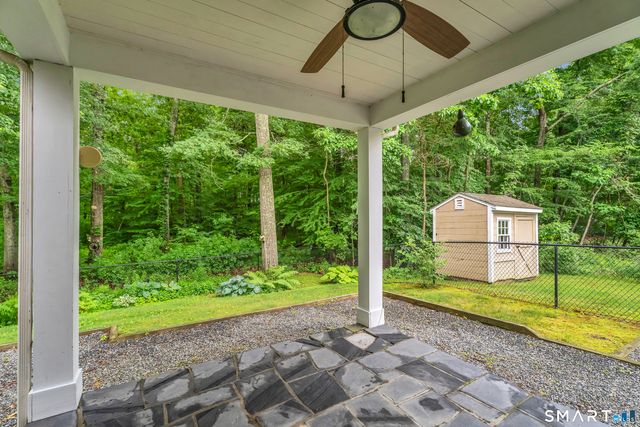19 Whitehall Lane, Groton, CT 06355