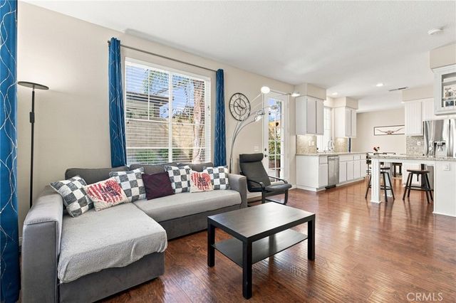 23301 Anacapa, Valencia, CA 91354