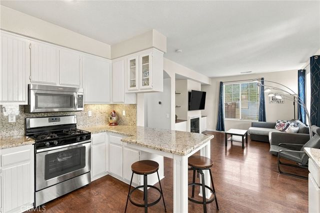 23301 Anacapa, Valencia, CA 91354