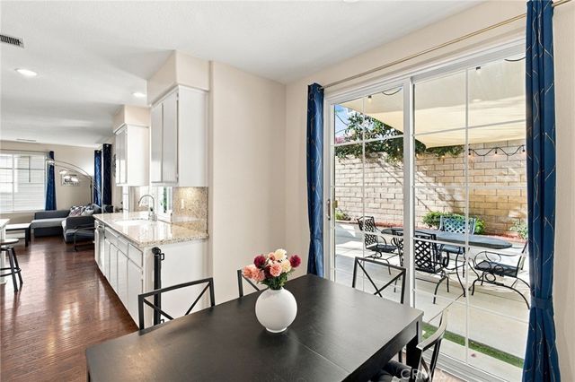 23301 Anacapa, Valencia, CA 91354