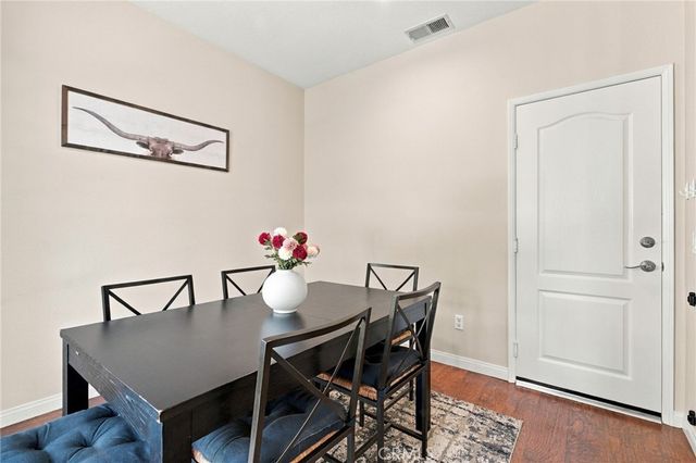 23301 Anacapa, Valencia, CA 91354