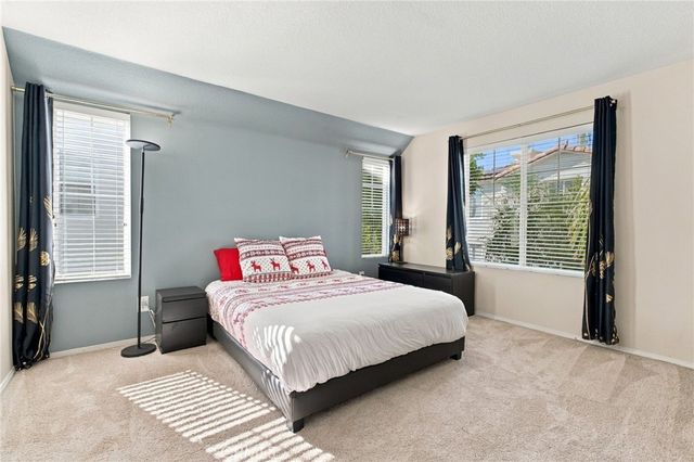 23301 Anacapa, Valencia, CA 91354