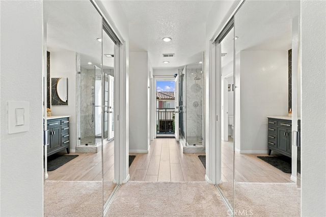 23301 Anacapa, Valencia, CA 91354