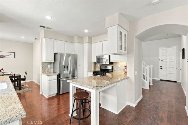 23301 Anacapa, Valencia, CA 91354
