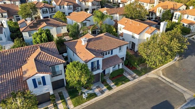 23301 Anacapa, Valencia, CA 91354