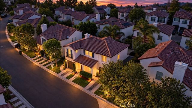 23301 Anacapa, Valencia, CA 91354
