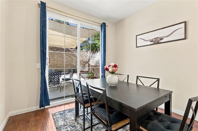 23301 Anacapa, Valencia, CA 91354