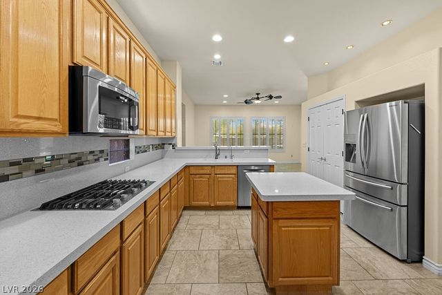 2006 Poppywood Avenue, Henderson, NV 89012