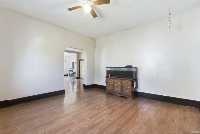 736 Woodlawn Avenue, Huntington, IN 46750