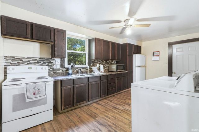 736 Woodlawn Avenue, Huntington, IN 46750