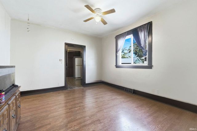 736 Woodlawn Avenue, Huntington, IN 46750