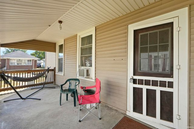 736 Woodlawn Avenue, Huntington, IN 46750