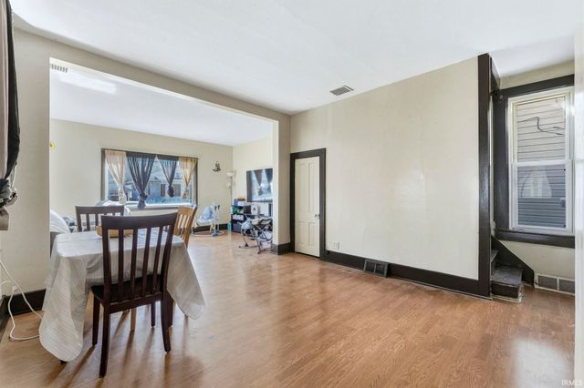 736 Woodlawn Avenue, Huntington, IN 46750