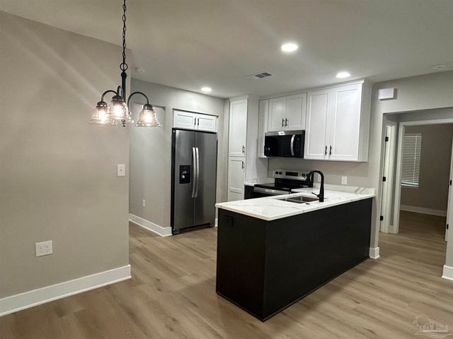 721 W Jordan St, Pensacola, FL 32501