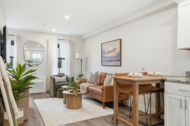 7 Water Street 4, Plymouth, MA 02360