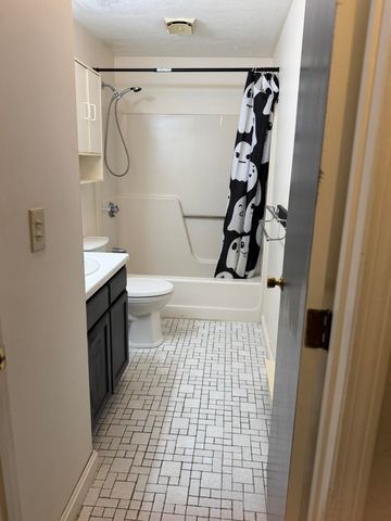 300 Falmouth Road APT 19C, Mashpee, MA 02649