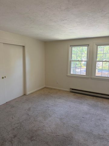 300 Falmouth Road APT 19C, Mashpee, MA 02649