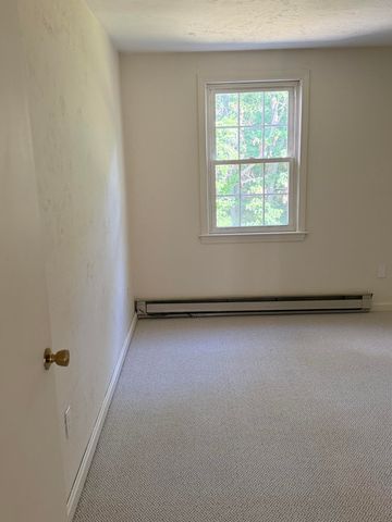 300 Falmouth Road APT 19C, Mashpee, MA 02649