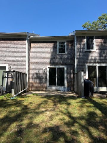 300 Falmouth Road APT 19C, Mashpee, MA 02649