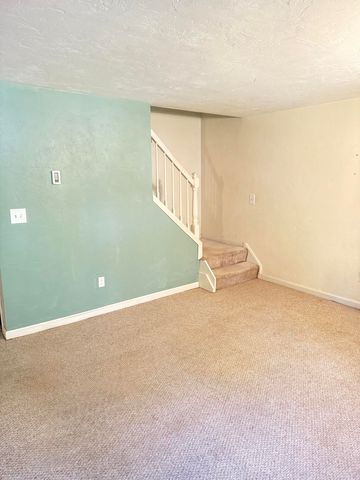 300 Falmouth Road APT 19C, Mashpee, MA 02649