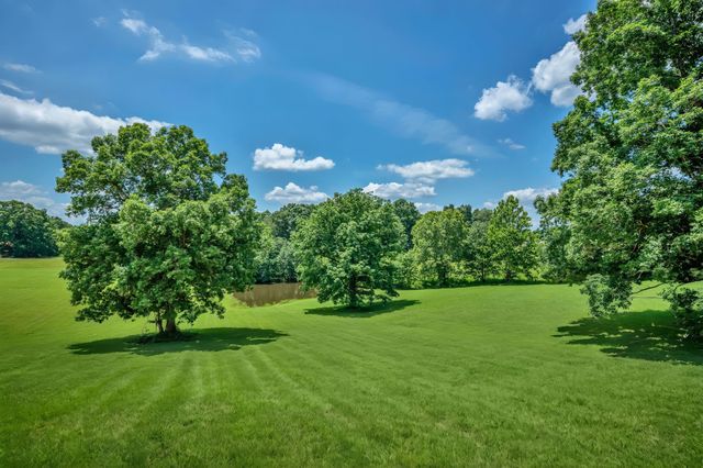 469 Jesse Work Road, Dickson, TN 37055