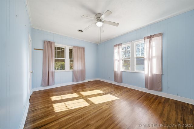 352 N Pine Street, Nowata, OK 74048