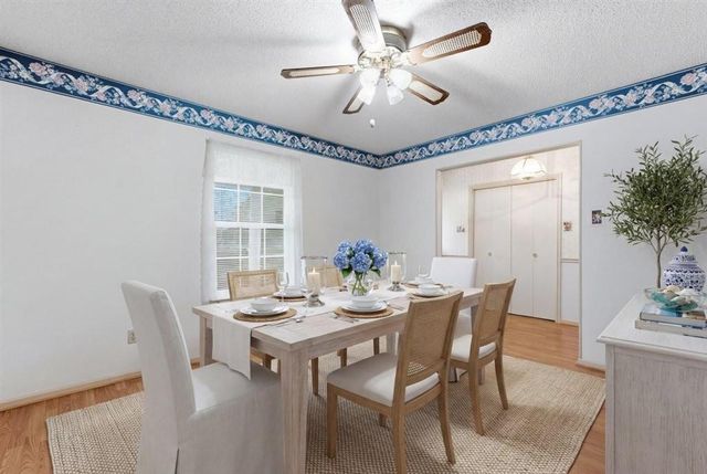 221 S Presidential Circle, Lake Charles, LA 70611