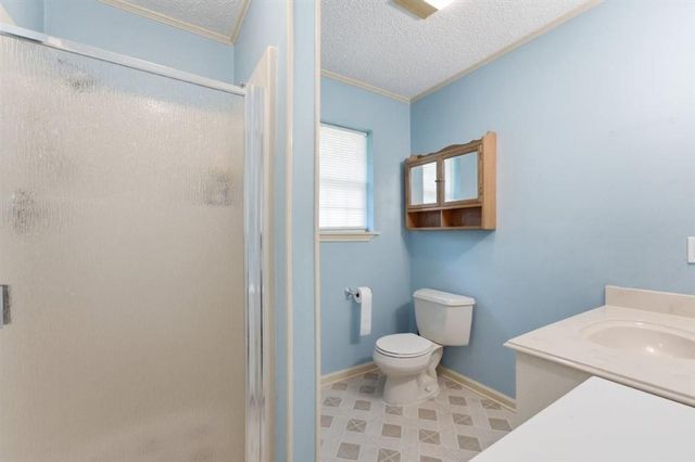 221 S Presidential Circle, Lake Charles, LA 70611