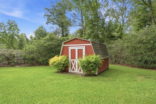 221 S Presidential Circle, Lake Charles, LA 70611