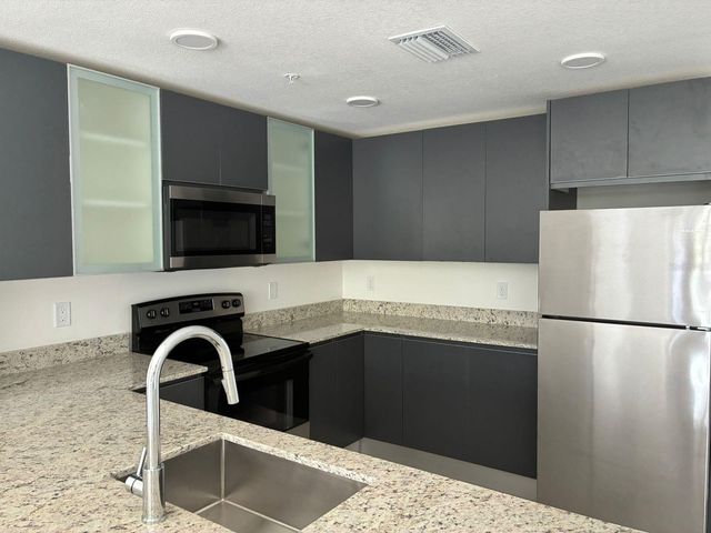 5587 MILLENIA PARK BOULEVARD 301, Orlando, FL 32839