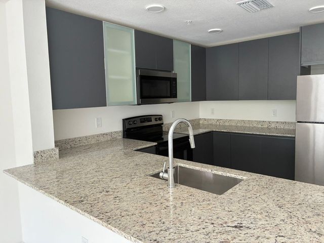 5587 MILLENIA PARK BOULEVARD 301, Orlando, FL 32839