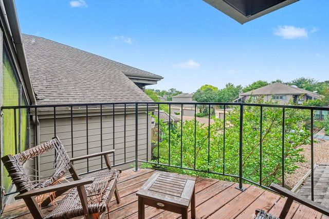 18242 Lakeside Lane, Houston, TX 77058