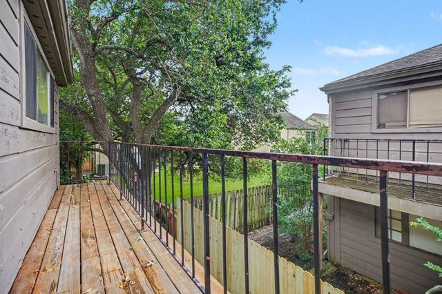 18242 Lakeside Lane, Houston, TX 77058