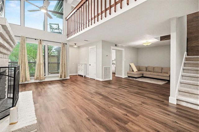 18242 Lakeside Lane, Houston, TX 77058